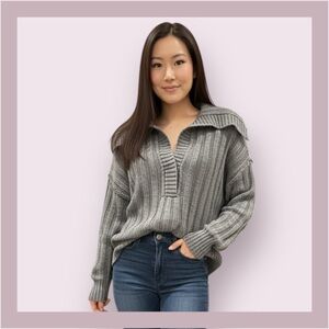 Mustard Seed Gray Aspen Style Crop Sweater